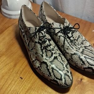 Cole Haan Women's Black and Cream Snake Print Oxfords Size 8